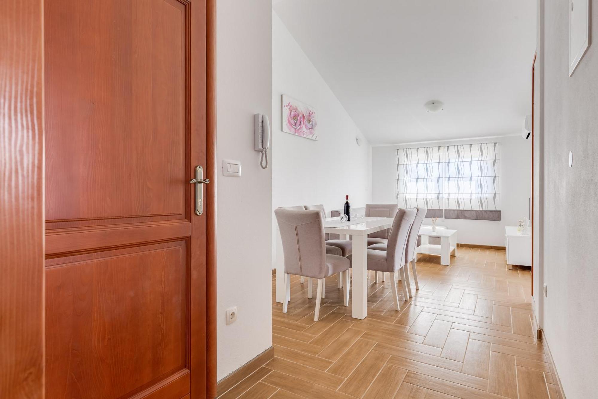Apartmani Pocrnic Pakoštane Exteriör bild