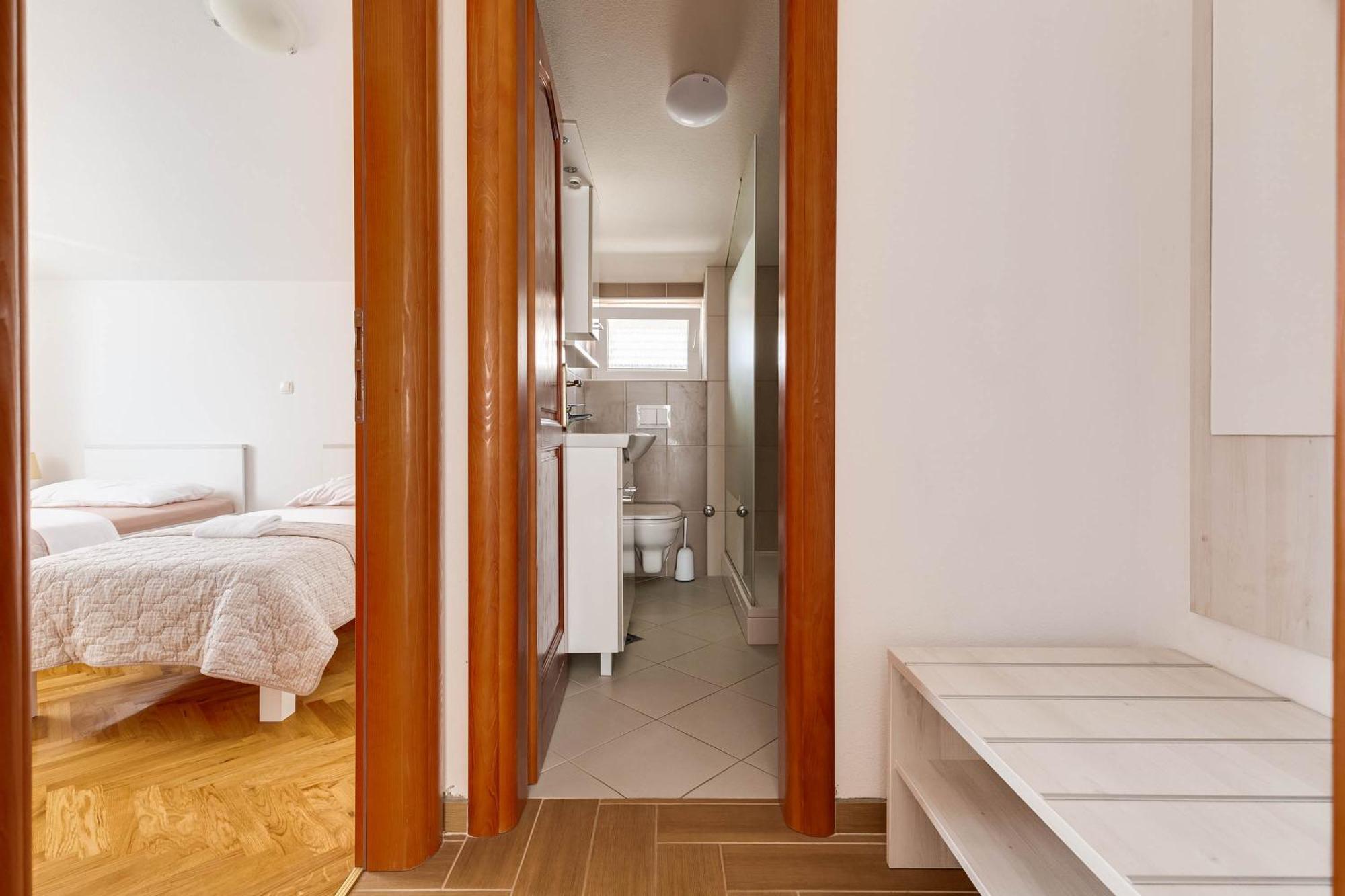 Apartmani Pocrnic Pakoštane Exteriör bild