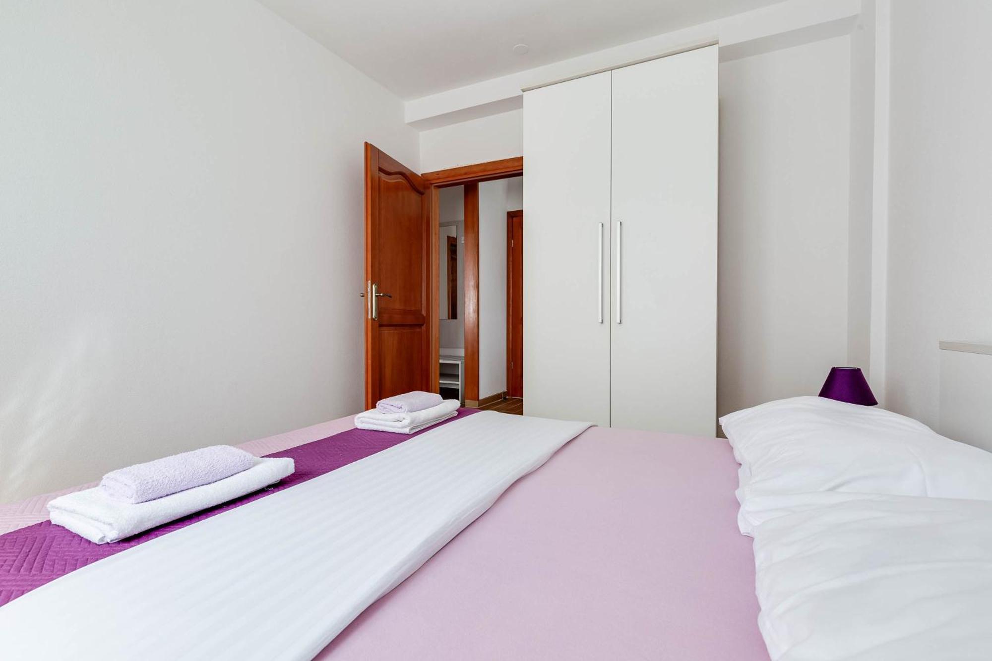 Apartmani Pocrnic Pakoštane Exteriör bild