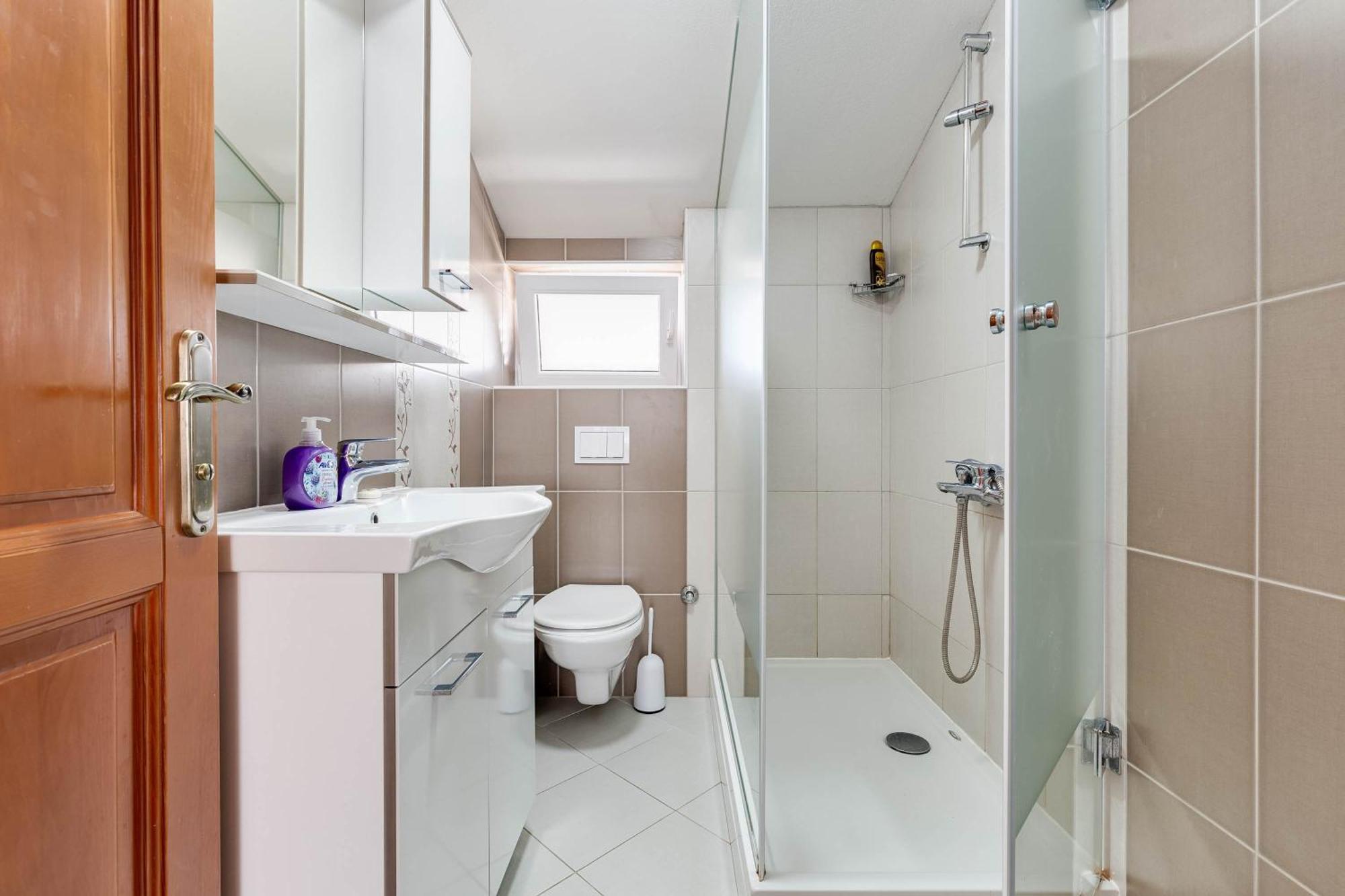Apartmani Pocrnic Pakoštane Exteriör bild