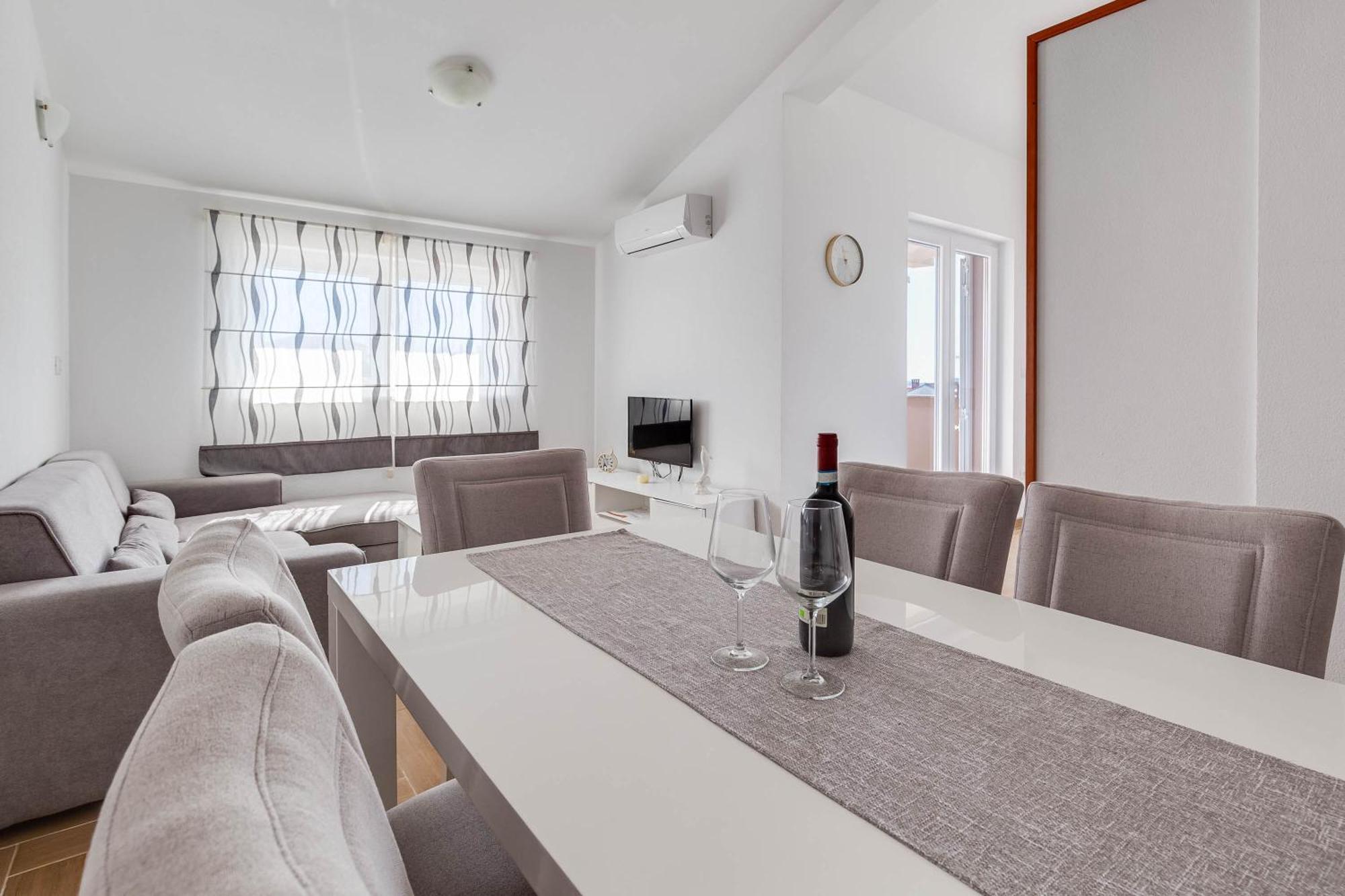 Apartmani Pocrnic Pakoštane Exteriör bild