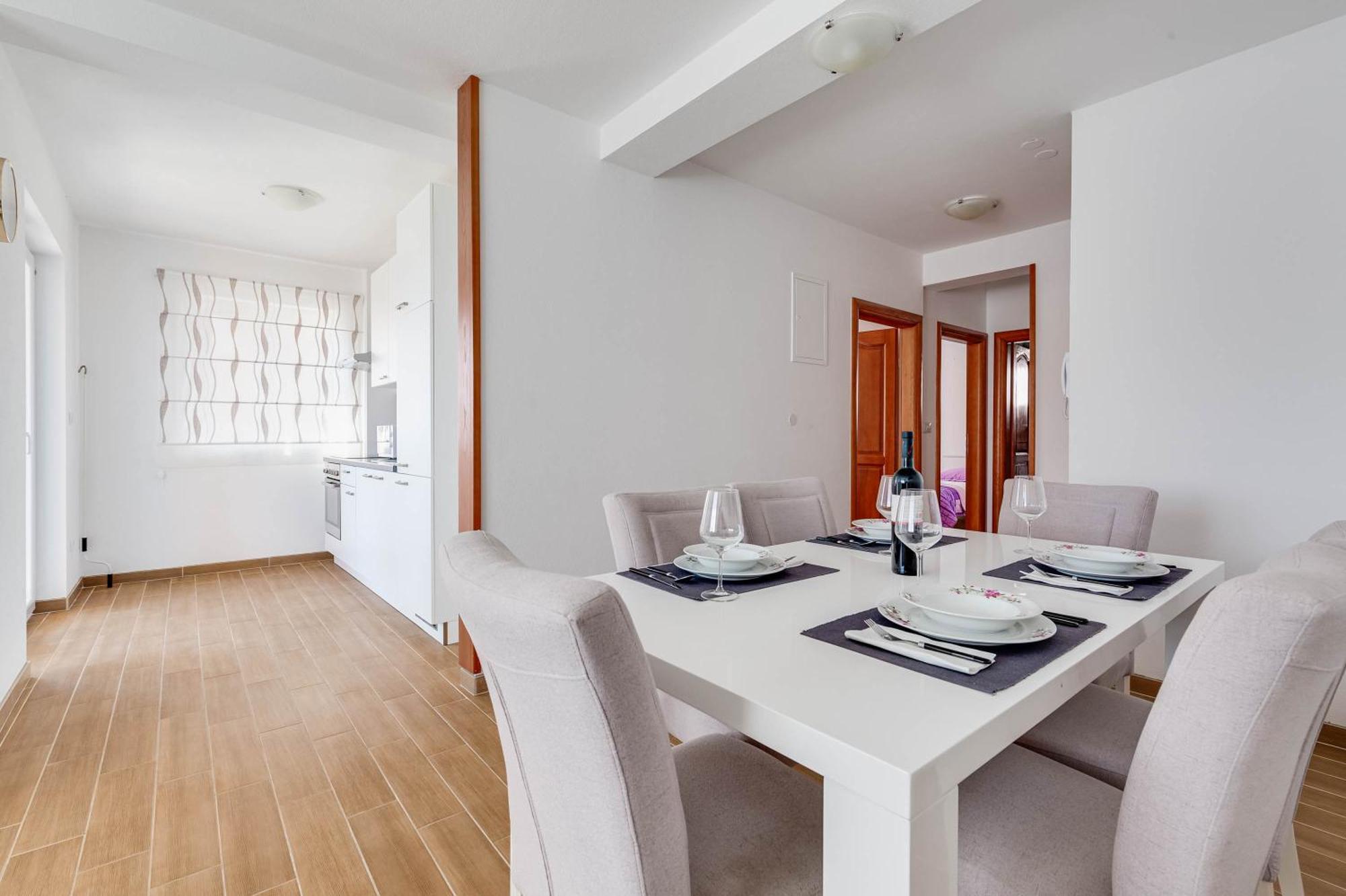 Apartmani Pocrnic Pakoštane Exteriör bild